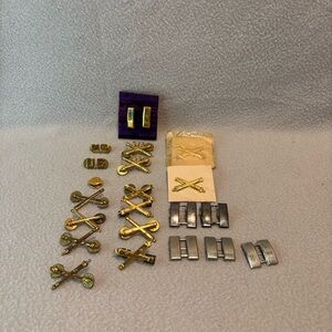 Vintage Lot of 21 World War II & U.S. Army Insignia Collectible Push Pins Badge